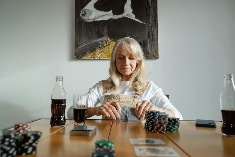 Visa Kortilla Maksaminen: Ohjeet, Turva, Korttityypit Ja Käyttömahdollisuudet